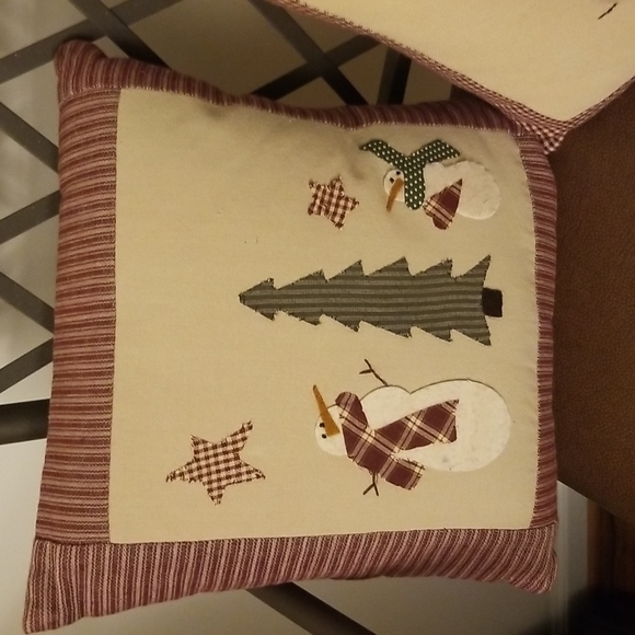 Farmhouse style winter decor pillows - Picture 2 of 12